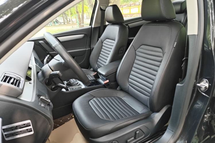 Used Volkswagen Magotan 2016 1.8TSI Smart Comfort Model Left Front Seat