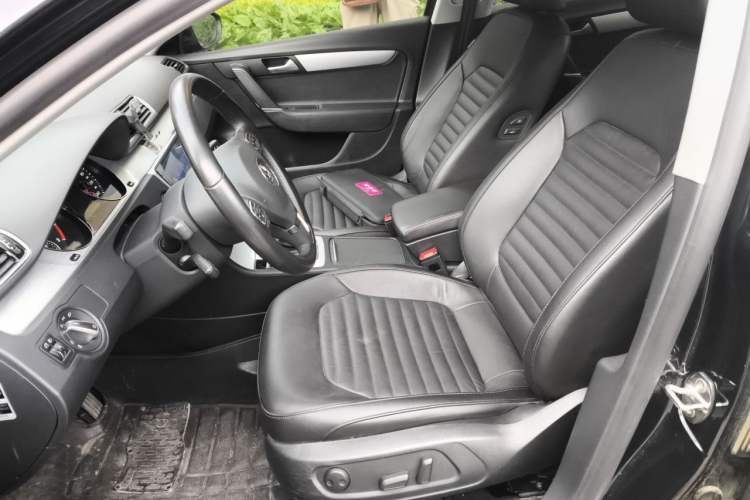 Used Volkswagen Magotan 2016 1.8TSI Smart Comfort Model Left Front Seat
