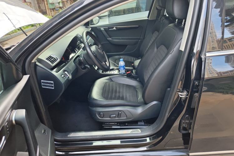 Used Volkswagen Magotan 2016 1.8TSI Luxury Comfort Model Left Front Seat