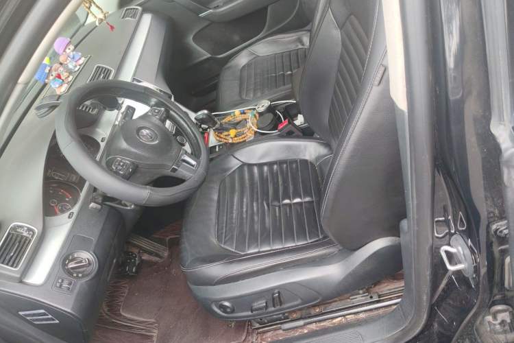 Used Volkswagen Magotan 2016 1.8TSI Smart Comfort Model Left Front Seat