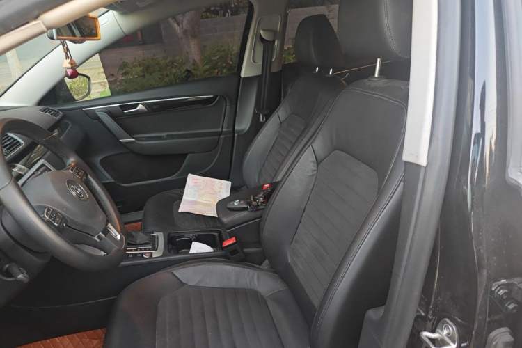 Used Volkswagen Magotan 2016 1.8TSI Luxury Comfort Model Left Front Seat