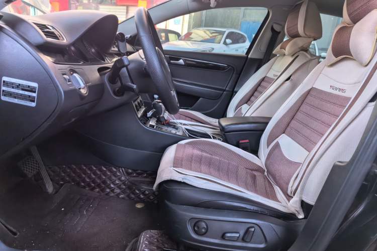 Used Volkswagen Magotan 2016 1.8TSI Luxury Comfort Model Left Front Seat