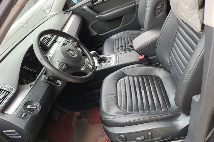Used Volkswagen Magotan 2016 1.8TSI Smart Comfort Model Left Front Seat