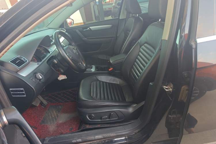 Used Volkswagen Magotan 2016 1.8TSI Smart Comfort Model Left Front Seat