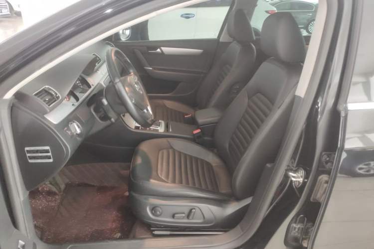 Used Volkswagen Magotan 2016 1.8TSI Smart Comfort Model Left Front Seat