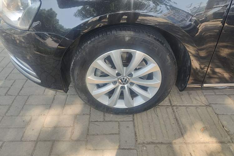 Used Volkswagen Magotan 2016 1.8TSI Smart Comfort Model Left Front Wheel Hub