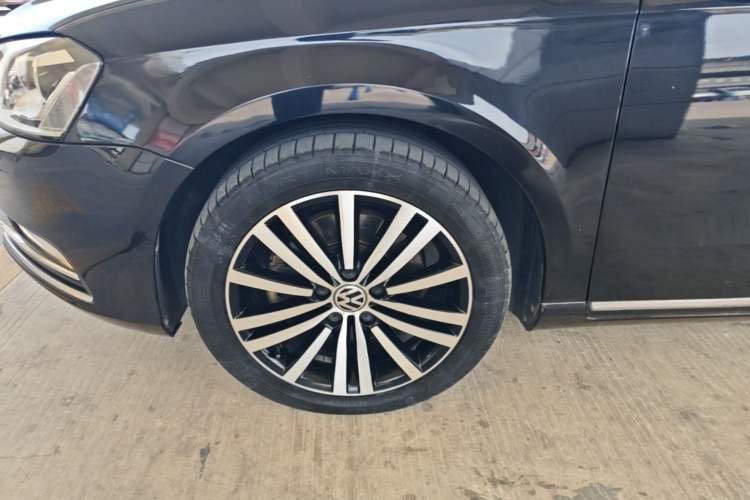 Used Volkswagen Magotan 2016 1.8TSI 25th Anniversary Edition Left Front Wheel Hub