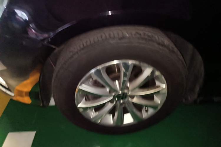 Used Volkswagen Magotan 2016 1.8TSI Smart Enjoyment Leading Model Left Front Wheel Hub