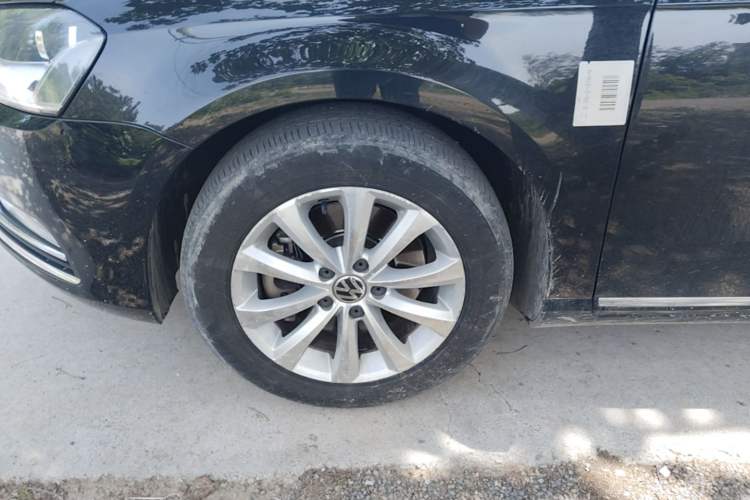 Used Volkswagen Magotan 2016 1.8TSI Smart Comfort Model Left Front Wheel Hub
