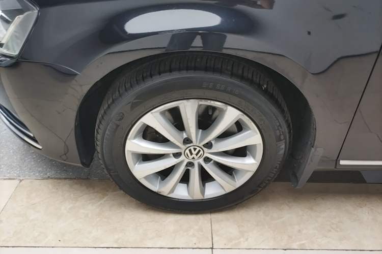 Used Volkswagen Magotan 2016 1.8TSI Smart Enjoyment Leading Model Left Front Wheel Hub
