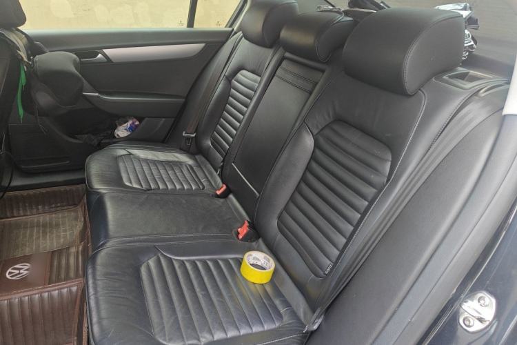 Used Volkswagen Magotan 2016 1.8TSI Smart Comfort Model Left Rear Seat