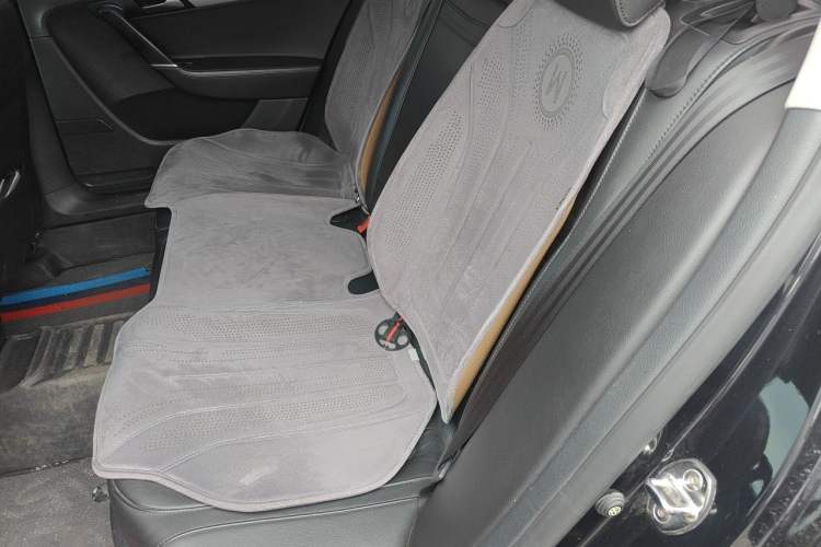 Used Volkswagen Magotan 2016 1.8TSI Smart Comfort Model Left Rear Seat