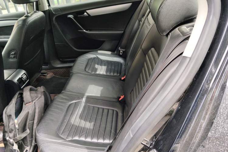 Used Volkswagen Magotan 2016 1.8TSI Smart Comfort Model Left Rear Seat