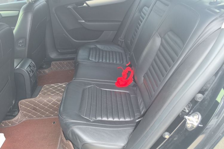 Used Volkswagen Magotan 2016 1.8TSI Smart Comfort Model Left Rear Seat