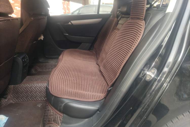 Used Volkswagen Magotan 2016 1.8TSI Smart Comfort Model Left Rear Seat