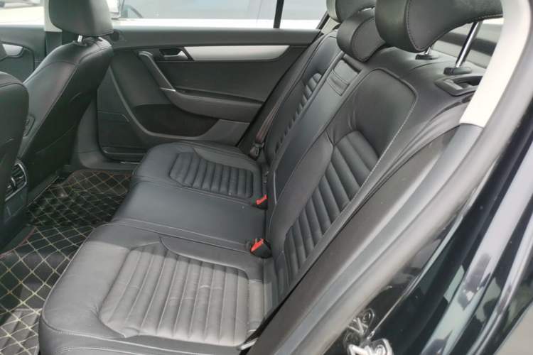 Used Volkswagen Magotan 2016 1.8TSI Smart Enjoyment Leading Model Left Rear Seat