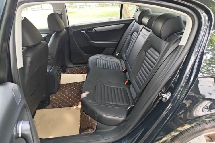 Used Volkswagen Magotan 2016 1.8TSI Smart Comfort Model Left Rear Seat