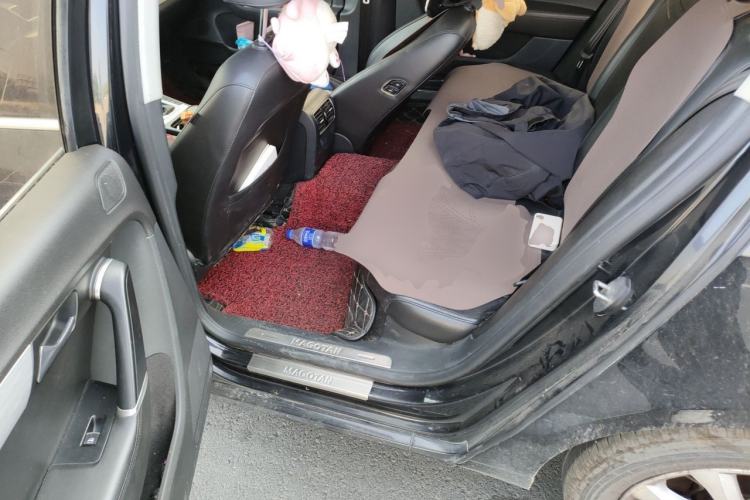 Used Volkswagen Magotan 2016 1.8TSI Smart Comfort Model Left Rear Seat