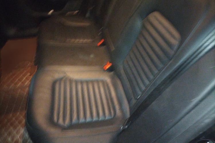 Used Volkswagen Magotan 2016 1.8TSI Smart Comfort Model Left Rear Seat
