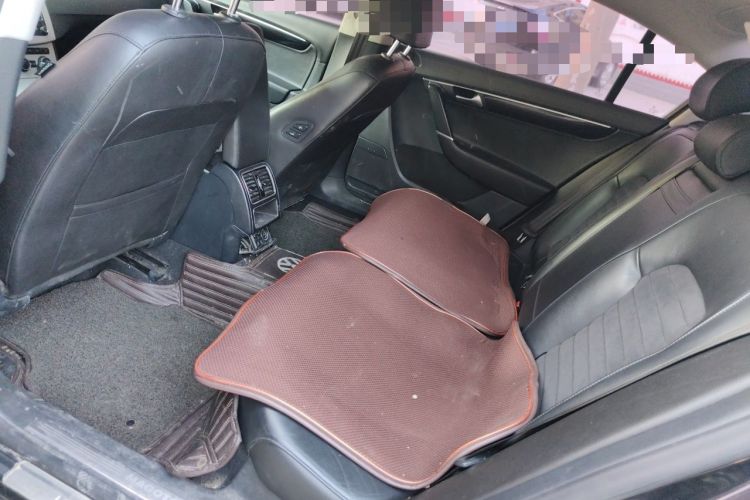 Used Volkswagen Magotan 2016 1.8TSI Luxury Comfort Model Left Rear Seat