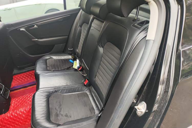 Used Volkswagen Magotan 2016 1.8TSI Luxury Comfort Model Left Rear Seat