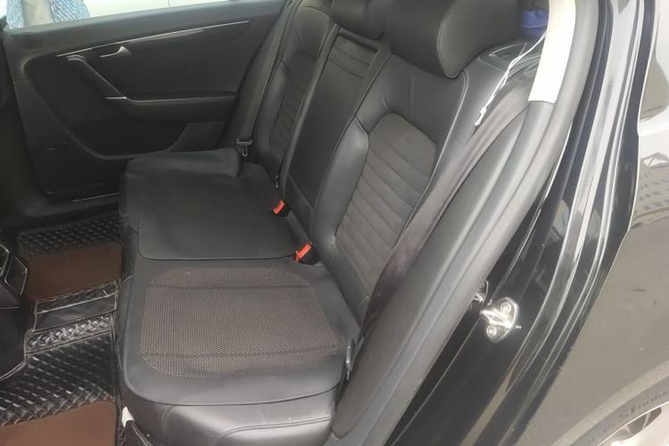 Used Volkswagen Magotan 2016 2.0 TSI Luxury Comfort Version Left Rear Seat