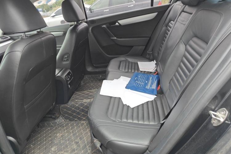 Used Volkswagen Magotan 2016 1.8TSI Smart Comfort Model Left Rear Seat