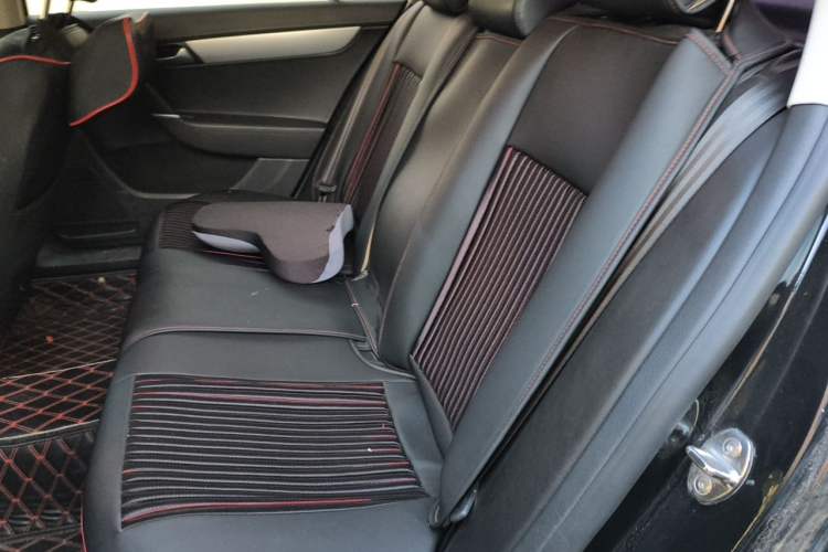 Used Volkswagen Magotan 2016 1.8TSI Smart Comfort Model Left Rear Seat