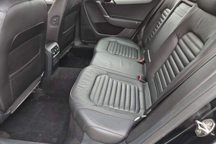 Used Volkswagen Magotan 2016 1.8TSI Smart Enjoyment Leading Model Left Rear Seat