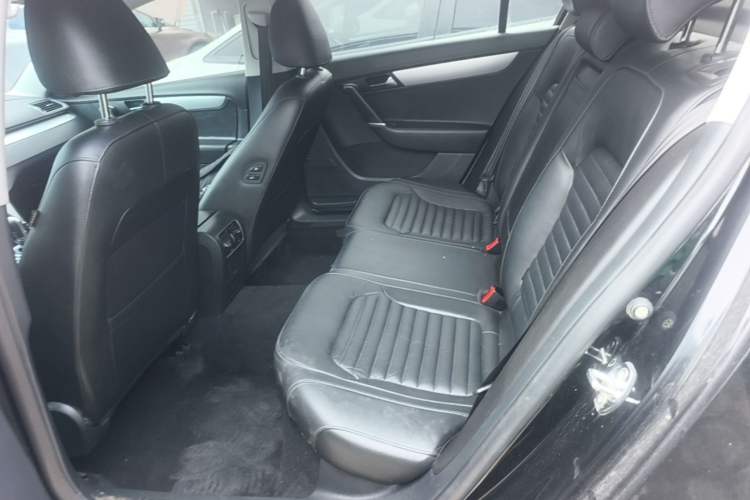 Used Volkswagen Magotan 2016 1.8TSI Smart Enjoyment Leading Model Left Rear Seat
