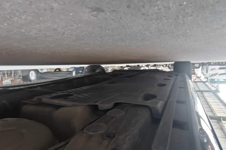 Used Volkswagen Magotan 2016 1.8TSI Smart Comfort Model Left Side Sill