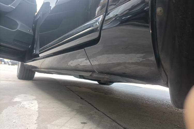 Used Volkswagen Magotan 2016 1.8TSI Smart Comfort Model Left Side Sill