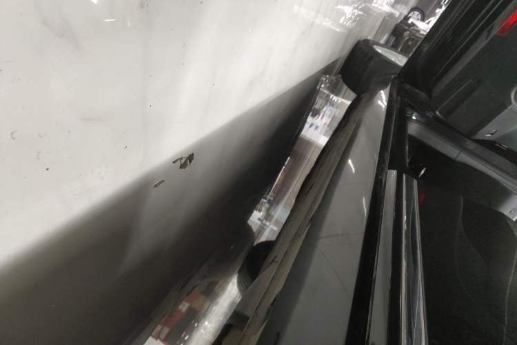 Used Volkswagen Magotan 2016 1.8TSI Smart Comfort Model Left Side Sill