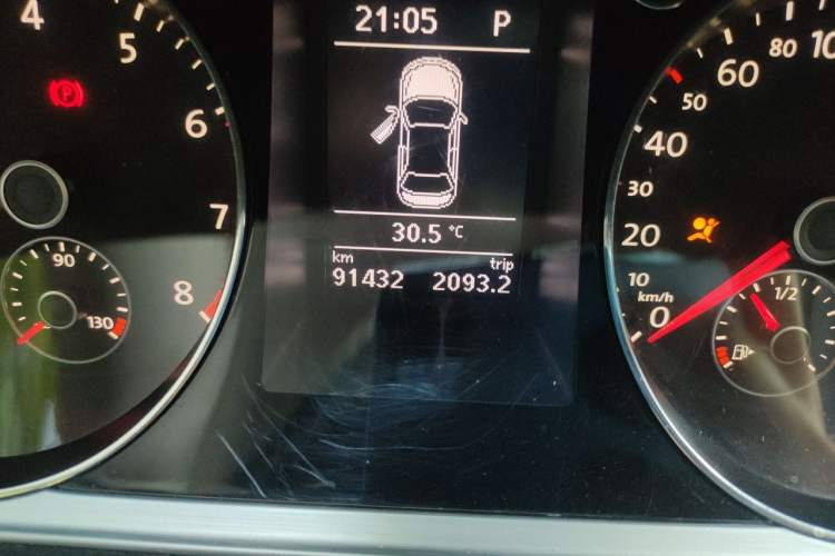 Used Volkswagen Magotan 2016 1.8TSI Smart Enjoyment Leading Model Odometer Close Up