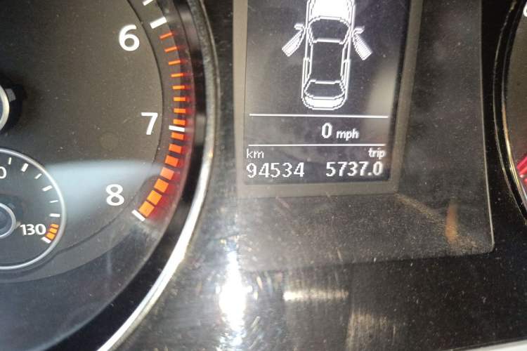 Used Volkswagen Magotan 2016 1.8TSI Smart Enjoyment Leading Model Odometer Close Up