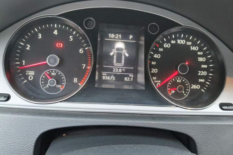 Used Volkswagen Magotan 2016 1.8TSI Smart Enjoyment Leading Model Odometer Close Up