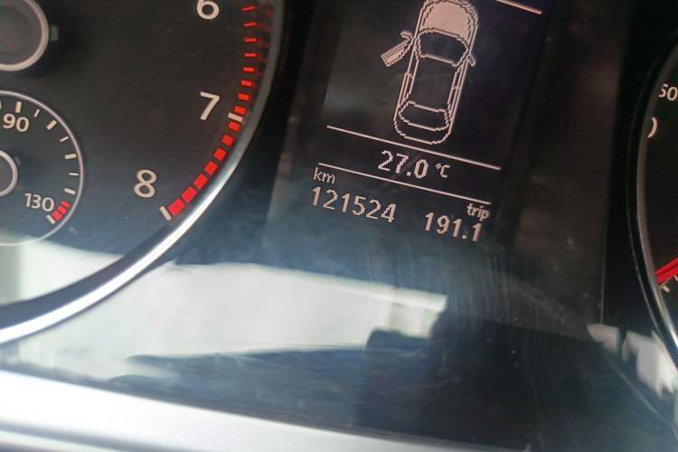 Used Volkswagen Magotan 2016 1.8TSI Smart Enjoyment Leading Model Odometer Close Up