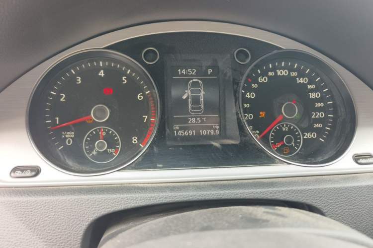 Used Volkswagen Magotan 2016 1.8TSI Smart Enjoyment Leading Model Odometer Close Up