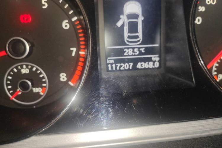 Used Volkswagen Magotan 2016 1.8TSI Smart Enjoyment Leading Model Odometer Close Up