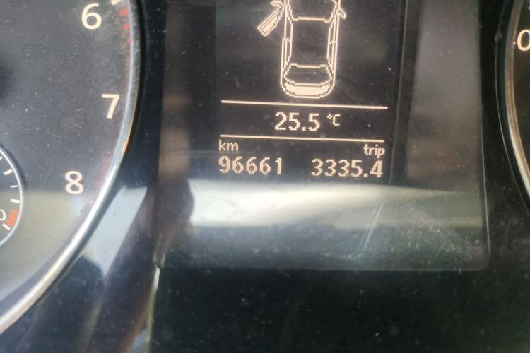 Used Volkswagen Magotan 2016 1.8TSI Smart Enjoyment Leading Model Odometer Close Up