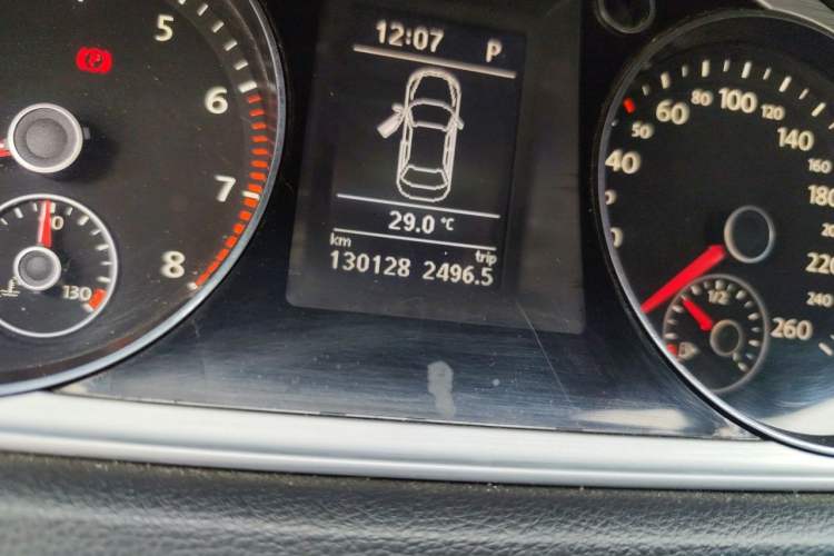 Used Volkswagen Magotan 2016 1.8TSI Smart Enjoyment Leading Model Odometer Close Up