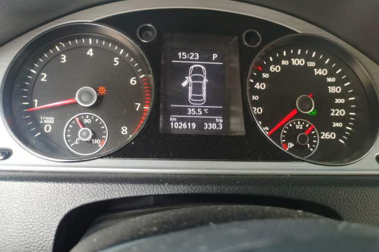 Used Volkswagen Magotan 2016 1.8TSI Smart Enjoyment Leading Model Odometer Close Up