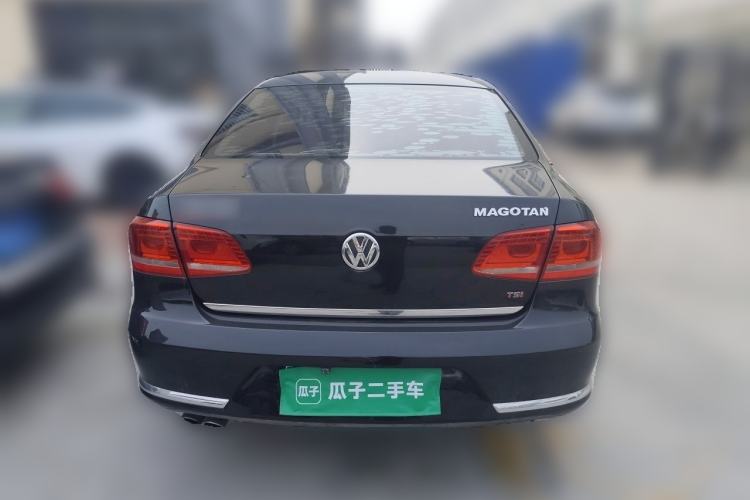 Used Volkswagen Magotan 2016 2.0 TSI Luxury Comfort Version Rear