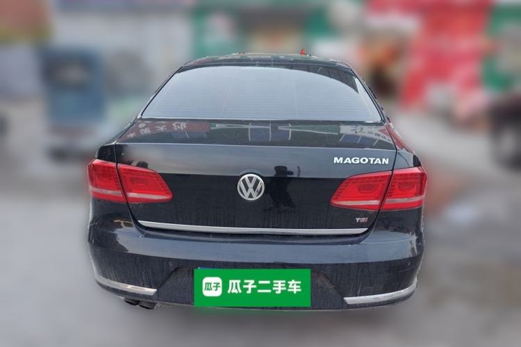 Used Volkswagen Magotan 2016 1.8TSI Luxury Comfort Model Rear