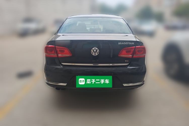 Used Volkswagen Magotan 2016 1.8TSI Luxury Comfort Model Rear