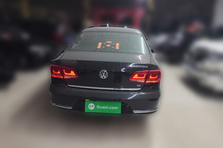 Used Volkswagen Magotan 2016 1.8TSI Luxury Comfort Model Rear