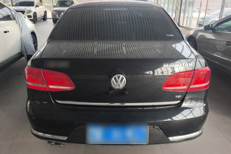 Used Volkswagen Magotan 2016 1.8TSI Luxury Comfort Model Rear