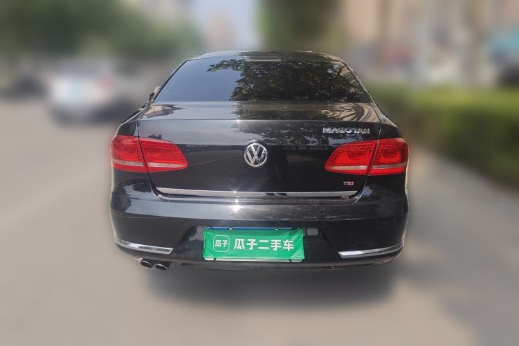 Used Volkswagen Magotan 2016 1.8TSI Luxury Comfort Model Rear