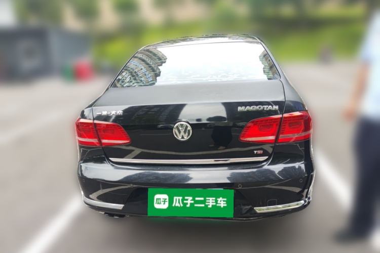 Used Volkswagen Magotan 2016 1.8TSI Luxury Comfort Model Rear