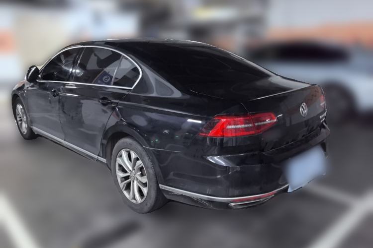 Used Volkswagen Magotan 2016 2.0 TSI Luxury Comfort Version Rear Left 45 Deg
